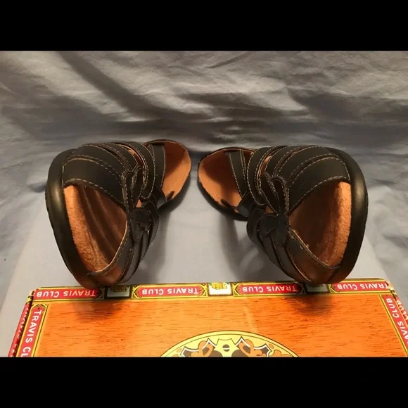 Thom McAn Black Sandals - Picture 8 of 8